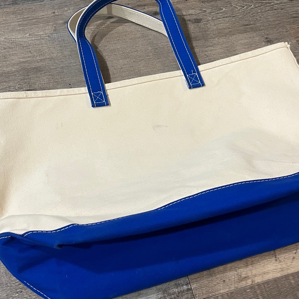 L.L Bean Limited Edition Boat and Tote For the National Parks Collection: Acadia - Picture 6 of 11